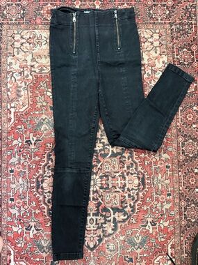 FRAME DENIM Black High-Waist Skinny Jeans with Dual Zip Pockets
